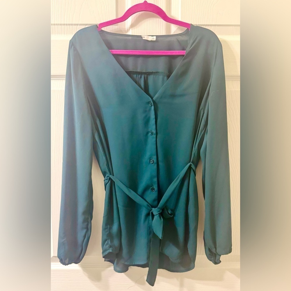 JustFab Teal V-Neck Button-Up Blouse